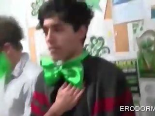 Delightful колеж тийнейджъри anxious към майната при обща спалня стая секс клипс парти