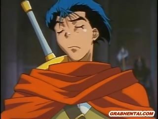 Cô gái tóc vàng hentai dùng bồn tắm và thủ dâm trong các dungeon