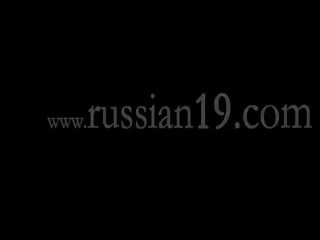 예쁜 rrusian 여학생 감동시키는 입술