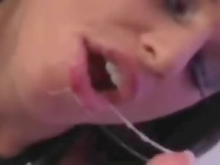 여자 같은 새끼 훈련자