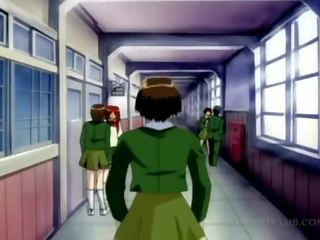 Velký boobed anime diva wrapped nahoru v netvor s