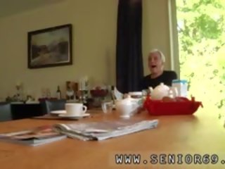 Ýaşlar mekdep gyzy girls emo tüb minnie manga licks breakfast with j