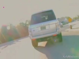 Заднє сидіння лесбіянка ххх відео з одрі bitoni і келлі медісон