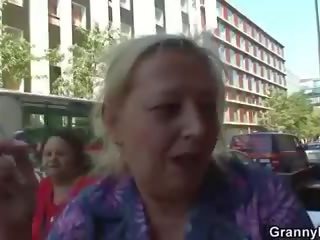 Я picks вгору її на вулиця і чубчик на додому