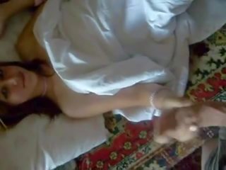 Vui sướng nư sinh buổi sáng blowjob