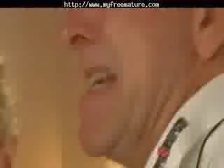 看 灌注 性別 電影 成熟 成熟 xxx 電影 奶奶 老 射精 射精