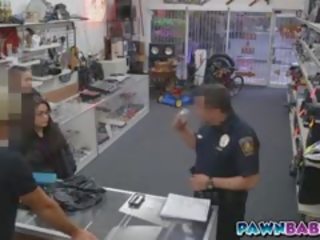 Latina babe Startes Sucking Cop's Big putz And Had A Facial