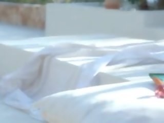 Extremely wow pawadonan toying on a sunbed