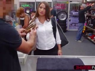 Brunetė baltas pupytė gauna hammered sunkus iki shawn į jo ofisas