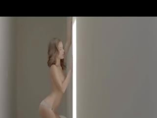 Splendid 흑발 과 그녀의 수음 수음