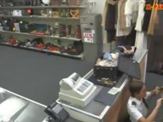 성욕을 자극하는 라티 스튜어디스 pawns 그녀의 고양이 그때 엿 용 현금