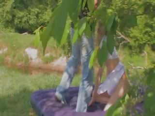 Vườn chết tiệt với của tôi busty thiếu niên