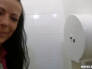 Stunner adalah erotik lelaki batang pelabuhan ke dalam beliau fuck gap