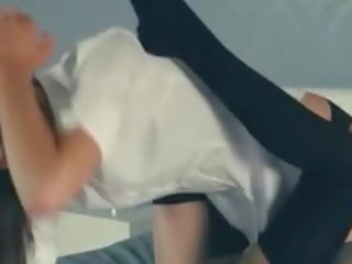 Tremendous дівчинки дразнением сама в брюки