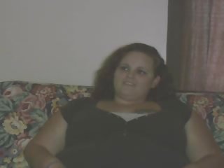 Lemu brunette crack streetwalker undresses and sucks member