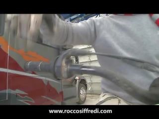 Lustful götüne jaýirmak siffredi is sikiş seksual teens in the garage
