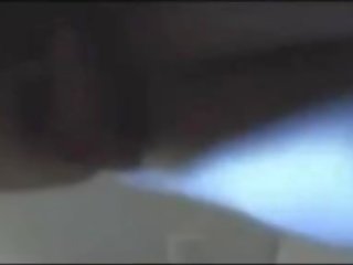 Mulatta tesoro ama suo bianco peter