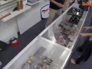 E zezë shok pawns të saj gfs pidh dhe fucked