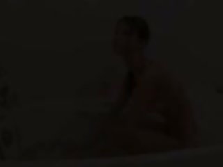 Good irden ektrim teenie in the bath