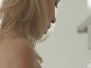 驚人 肛門 havingsex 在 該 早晨