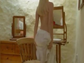 Longhaired 公主 同 妖娆 奶