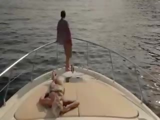 Suave umění špinavý klip na the jachta