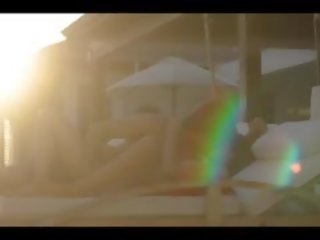 Ruangan intercourse on maldives sunbed