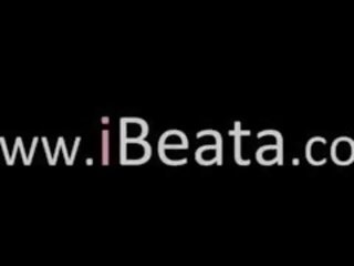 Số hai bạn gái beata và mia hút thuốc tôi
