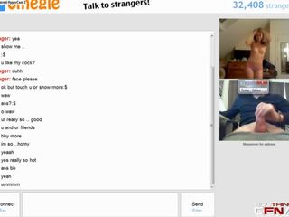 Tři polonahá holky mov pryč pro chlap jacking pryč na webkamera