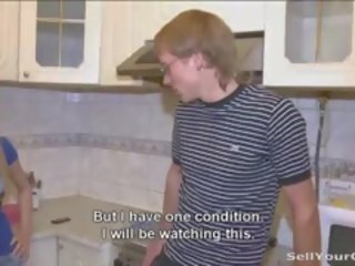 Празен fridge е не а проблем за това мръсница млад мацка