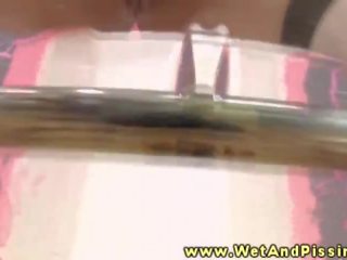 尿 愛心 懶婦 越來越 濕 和 麻煩的
