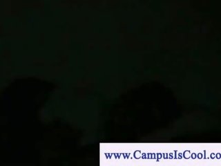 Тийн улица момиче pov духане в тя обща спалня