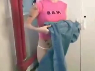 Tempting 18 year old emo mekdep gyzy gets naked