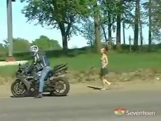 뿔의 hitch hiker