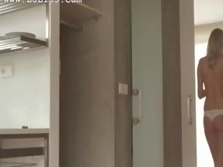 驚人 屁股 成人 電影 在 該 早晨