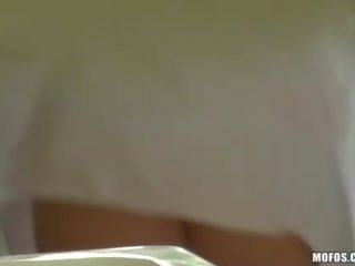 Білявка шпигували на і трахкав 1 годину після a розмова
