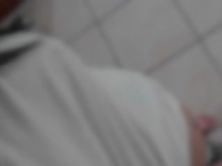 Голям бюст брюнетка прикован кучешки стил на на канапе