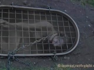 Caged enchantress vynucený na dej výstřik