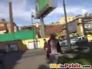 公 牛仔褲 潤濕