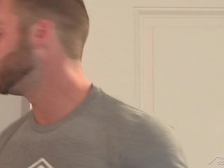 라이언 손가락 tongues chris 갈라진 금 시 에이 불알 깊은 69