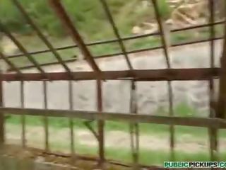 悶熱 捷克語 lassie 肛門 拍著 在 公