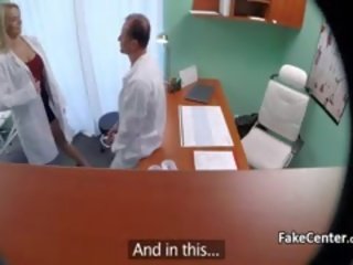 护士 他妈的 专家 在 医院