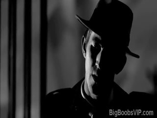 Thám tử investigates to xếp chồng lên nhau femme fatales âm hộ