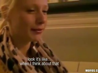 有吸引力 捷克语 女学生 tonya analed 为 金钱