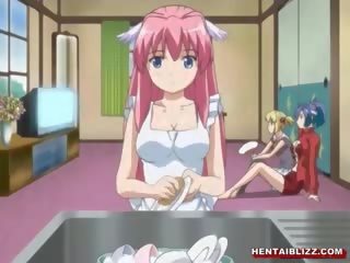 Pleasant японська хентай отримує вичавлений її bigboobs і poked