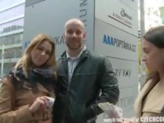 すごい ボインの ティーン と 彼女の ブルキナファソ 取得 お金 のために 公共 汚い フィルム