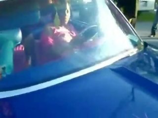 有 一 不錯 丁字褲 從 年輕 女人 騎術 bike