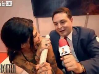 Bonnie rotten squirts on andrea diprã¨ and performs jero throat!