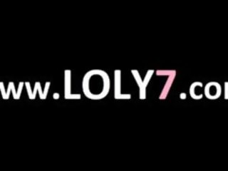 호리 호리한 글로리아 전시 그녀의 놀랄만한 구멍