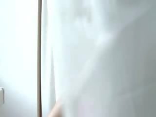 Czechian dewi leila pelucutan off